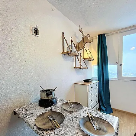 Rénové Skis Aux Pieds Pour 3 Personnes - Fr-1-267-330 Apartamento Le Corbier